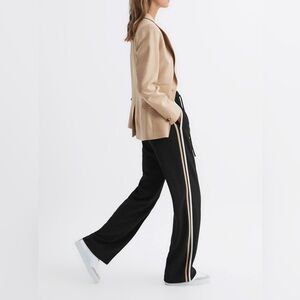 REISS Odell Petite Wide Leg Pull On Trousers in Black with side stripes